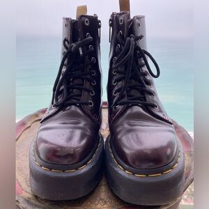 Dr Martens Unisex VEGAN JADON II PLATFORM BOOTS Women Size 7 (Men size 6)